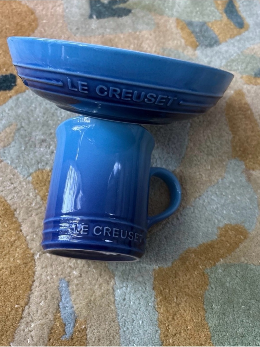 Le Creuset Azure Blue 400ml Coffee Mug & 20cm Deep Round Dish